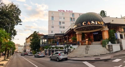 [Opatija] Hotel Paris****: 1 noćenje za 2 osobe s polupansionom + gratis 1 dijete do 6 godina!