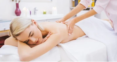 [Špansko] Razbijanje miogeloza ultrazvukom i masaža leđa!