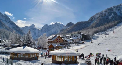 [Skijanje u Kranjskoj Gori] Hotel Alpina 3*:  2, 3 ili 4 noćenja s doručkom za 2 osobe + gratis paket za 1 dijete do 5,99 godina uz korištenje SPA centra!