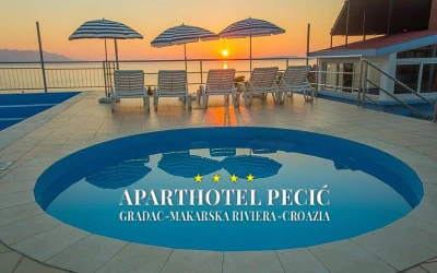 Gradac u najljepšem izdanju – uživajte u kristalno čistom moru, romantičnom ambijentu i udobnosti Aparthotela Pecić!