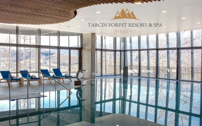 Smješten među bujnim zelenilom okolne šume, Tarčin Forest Resort & Spa 5* nudi mirno i tiho Wellness & Spa utočište za dvije osobe!