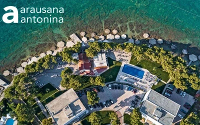 Prepustite se opuštanju uz more, vrhunsku udobnost i ALL INCLUSIVE LIGHT uslugu u Villi Arausana & Antonina 4* ili Villi Arausa 4* u Vodicama!